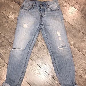 🚨HR FLASH SALE🚨W24 L32 Levi’s